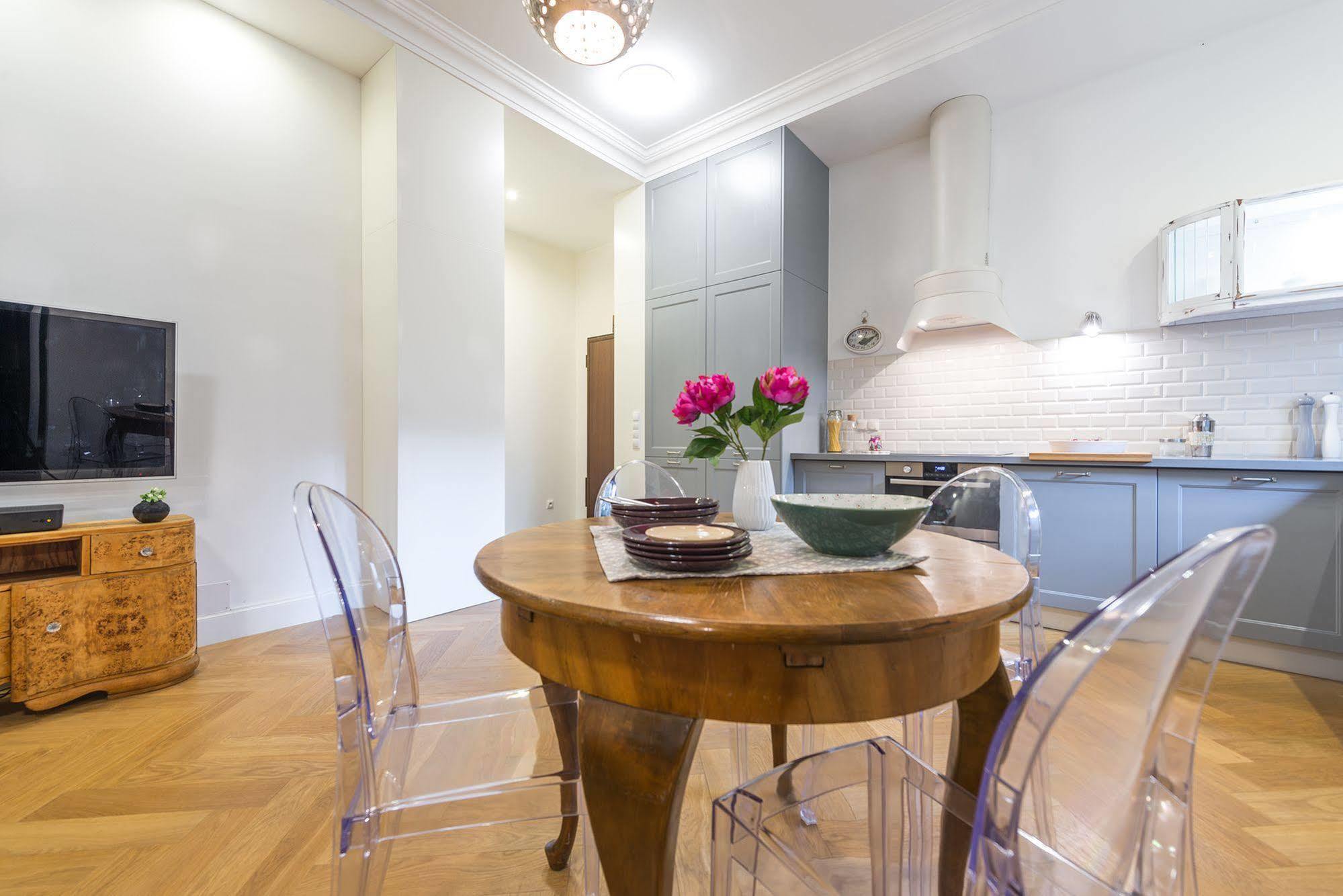ורשה P&O Apartments Metro Centrum מראה חיצוני תמונה