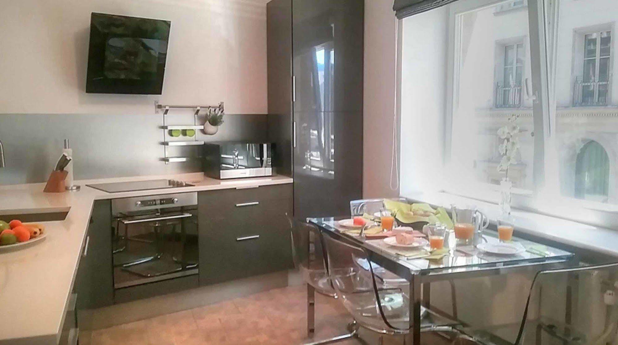 ורשה P&O Apartments Metro Centrum מראה חיצוני תמונה